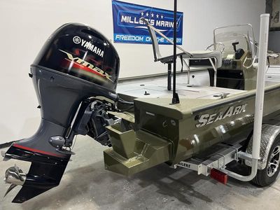 2025 SeaArk Shadow 19 V Center Console - Photo 3