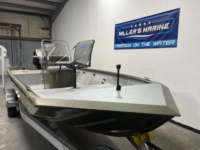 2025 SeaArk Shadow 19 V Center Console - Photo 2