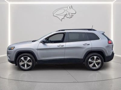 2022 Jeep Cherokee — side profile view