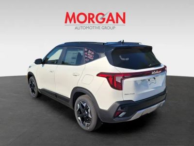 2026 Kia Seltos — rear three-quarter view