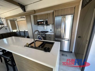 2025 Forest River RV Salem Grand Villa - Photo 14