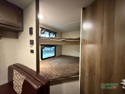 2017 Keystone RV Bullet Crossfire — photo 18 view