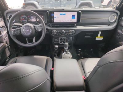 2026 Jeep Gladiator — photo 16 view