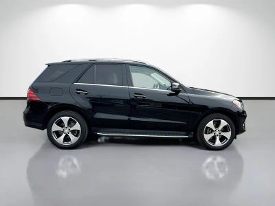 2016 Mercedes-Benz GLE — side profile view