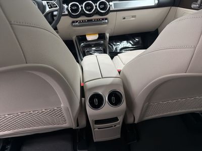 2026 Mercedes-Benz GLB — photo 22 view