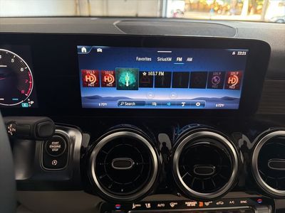 2026 Mercedes-Benz GLB — photo 33 view