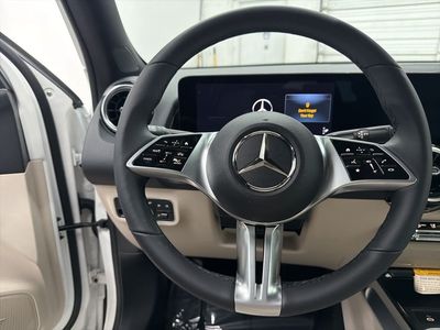 2026 Mercedes-Benz GLB — photo 15 view