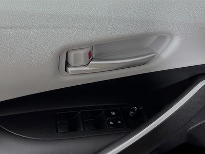 2025 Toyota Corolla - Photo 14