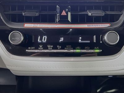 2025 Toyota Corolla - Photo 23