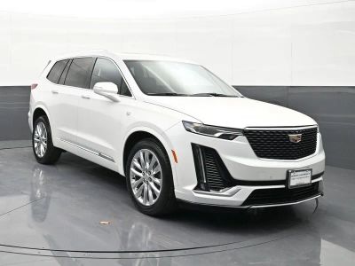 2020 Cadillac XT6 — rear three-quarter view