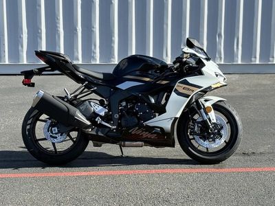 2026 Kawasaki Ninja ZX-6R ABS - Photo 2