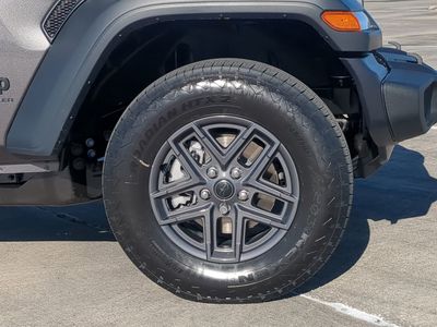 2026 Jeep Wrangler — photo 11 view