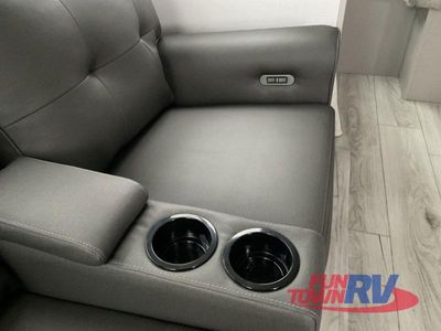 2025 Keystone RV Outback - Photo 24