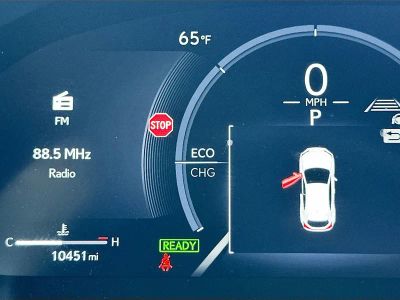 2025 Lexus UX — photo 12 view