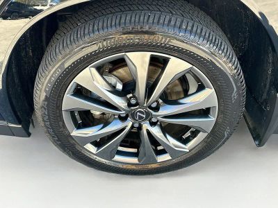 2025 Lexus UX — photo 33 view
