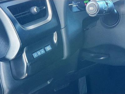 2025 Lexus UX — photo 10 view