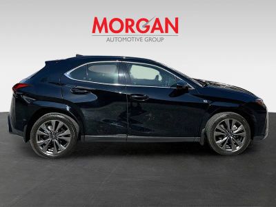 2025 Lexus UX — photo 8 view