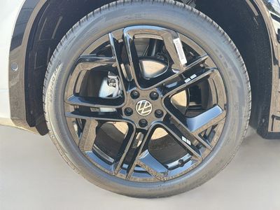 2026 Volkswagen Tiguan — photo 41 view