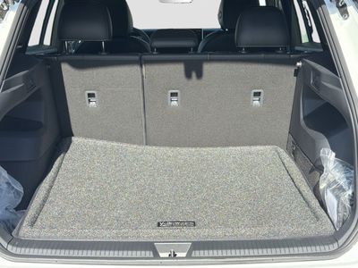 2026 Volkswagen Tiguan — photo 11 view