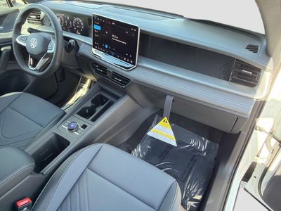 2026 Volkswagen Tiguan — photo 13 view