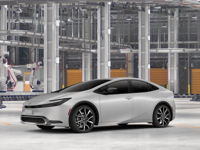 2026 Toyota Prius Plug-in Hybrid - Photo 4