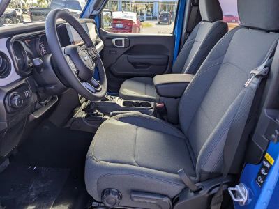 2026 Jeep Wrangler — photo 10 view