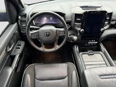2025 Ram 1500 — photo 17 view