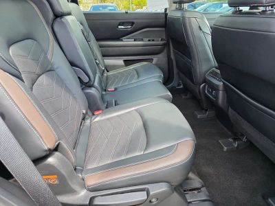 2024 Nissan Pathfinder — photo 13 view
