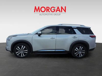 2024 Nissan Pathfinder — engine compartment view