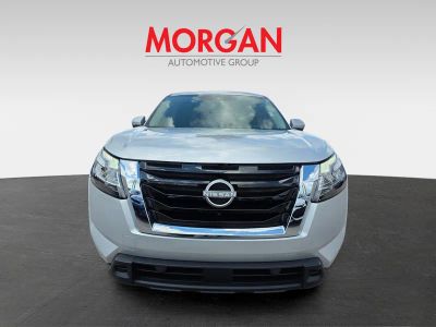 2024 Nissan Pathfinder — photo 8 view
