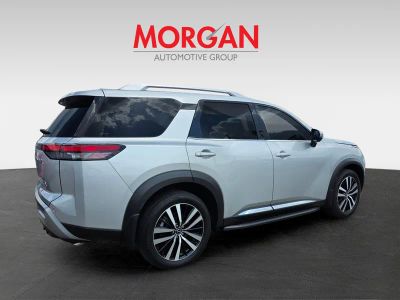 2024 Nissan Pathfinder — rear three-quarter view
