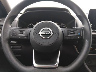 2024 Nissan Rogue — photo 12 view