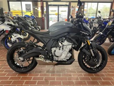 2026 CFMOTO 675NK — front three-quarter view