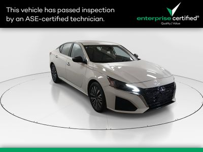 2025 Nissan Altima - Photo 1