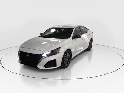 2025 Nissan Altima - Photo 3