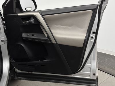2015 Toyota RAV4 - Photo 28