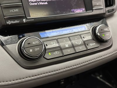 2015 Toyota RAV4 - Photo 13