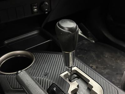 2015 Toyota RAV4 - Photo 12