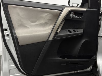 2015 Toyota RAV4 - Photo 10