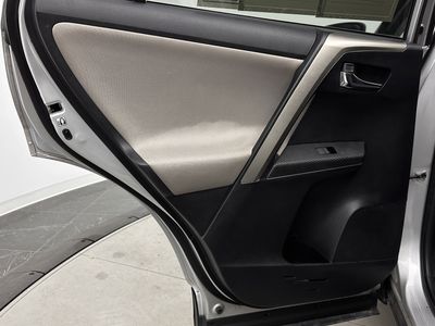 2015 Toyota RAV4 - Photo 20