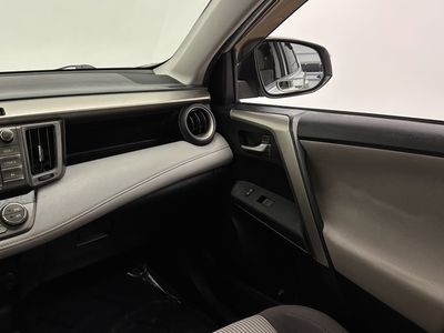 2015 Toyota RAV4 - Photo 24