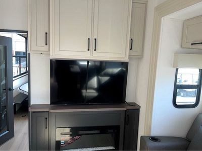 2026 Grand Momentum G-Class Fifth Wheel — photo 10 view