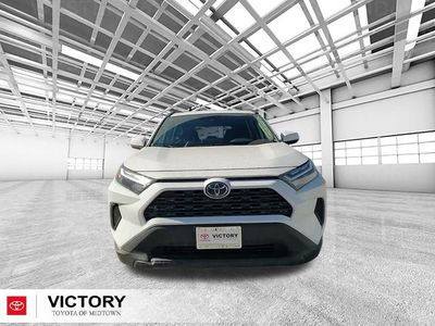 2025 Toyota RAV4 - Photo 9