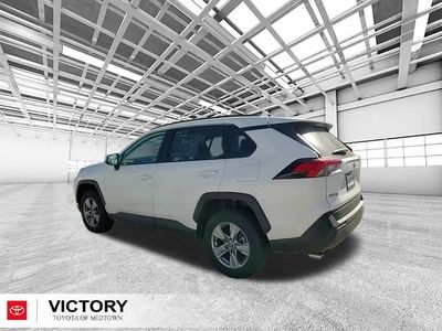 2025 Toyota RAV4 - Photo 5