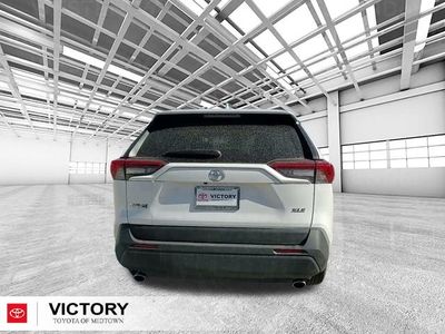 2025 Toyota RAV4 - Photo 4