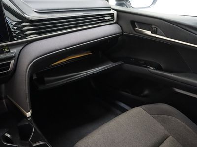 2025 Toyota Camry FWD - Photo 23
