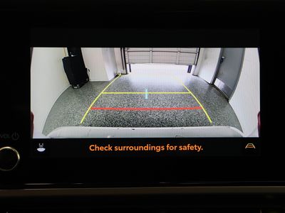 2025 Toyota Camry FWD - Photo 21