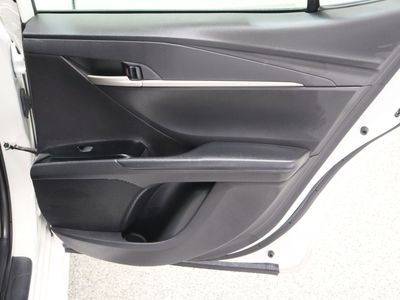 2025 Toyota Camry FWD - Photo 33
