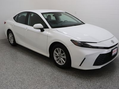 2025 Toyota Camry FWD - Photo 4