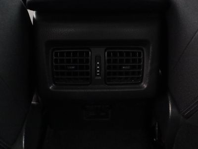 2025 Toyota Camry FWD - Photo 29